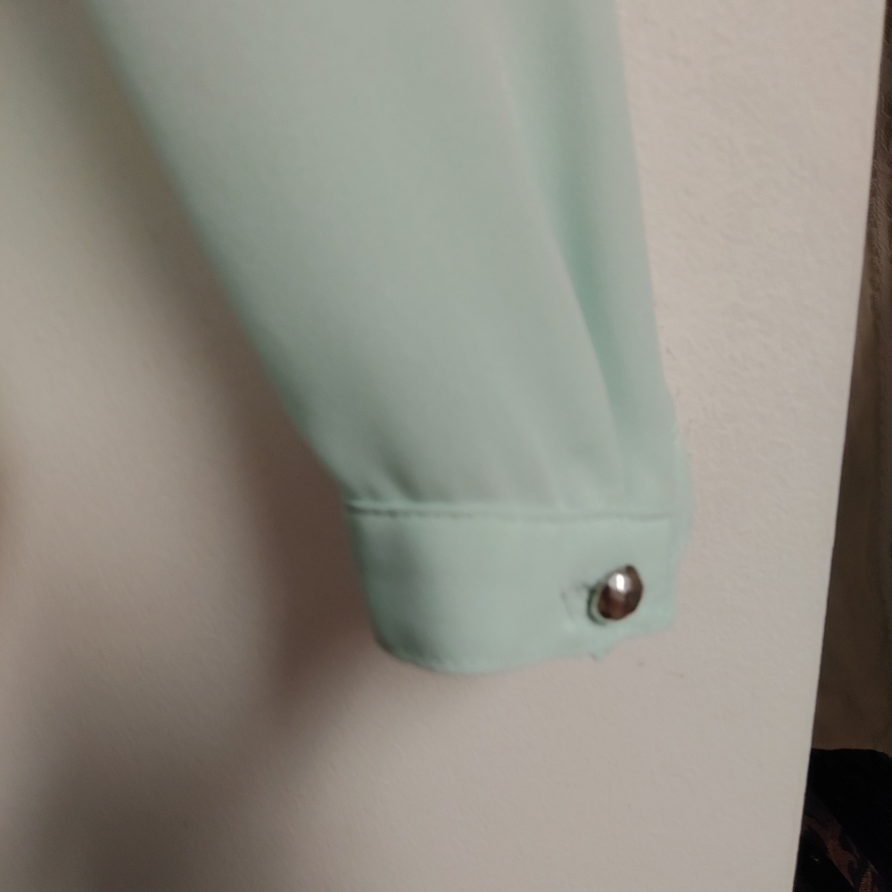 Pearl blouse. SIZE S - Picture 8 of 9